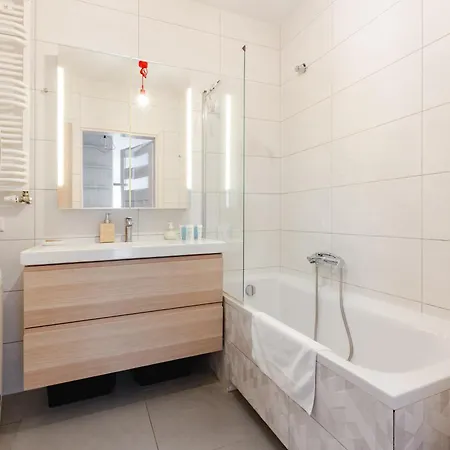 Oliwa Park Spacious Апартаменты Гданьск